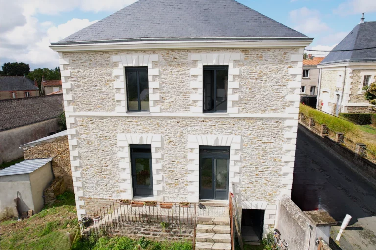 Sud Loire Projection Ravalement De Facade Nantes LE LOROUX BOTTEREAU 2 1